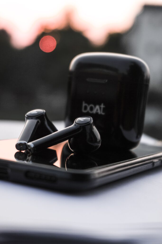 "boAt Airdopes Plus 222 Carbon Black TWS Earbuds